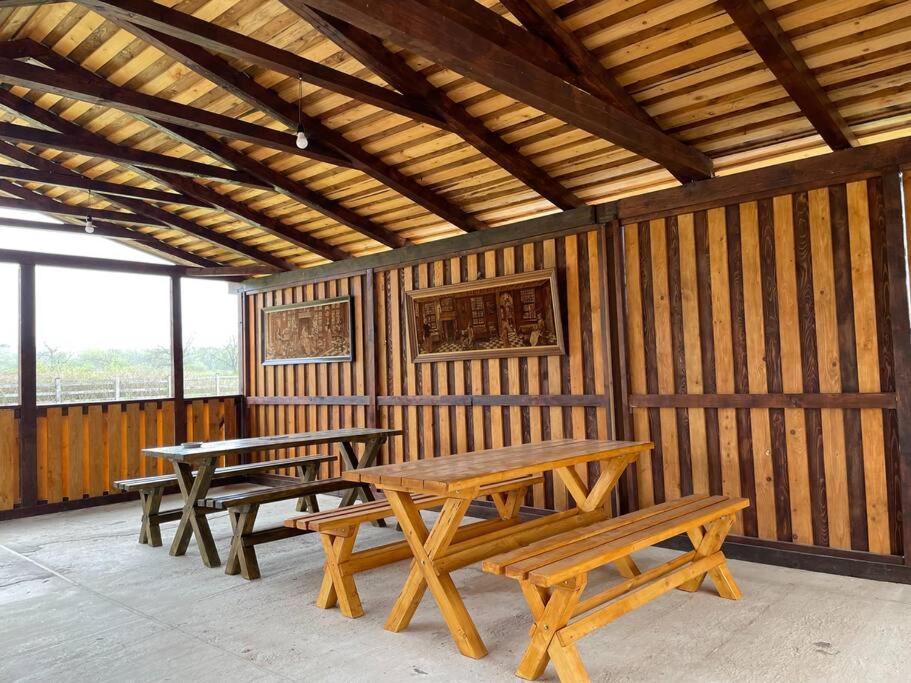 Casa La Doi Nuci Hotel Bradet  Buitenkant foto