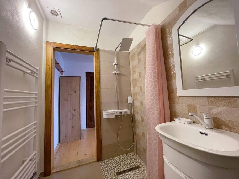 Casa La Doi Nuci Hotel Bradet  Buitenkant foto